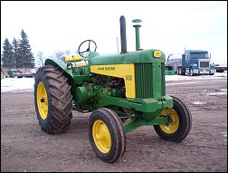 John Deere 630 Standard